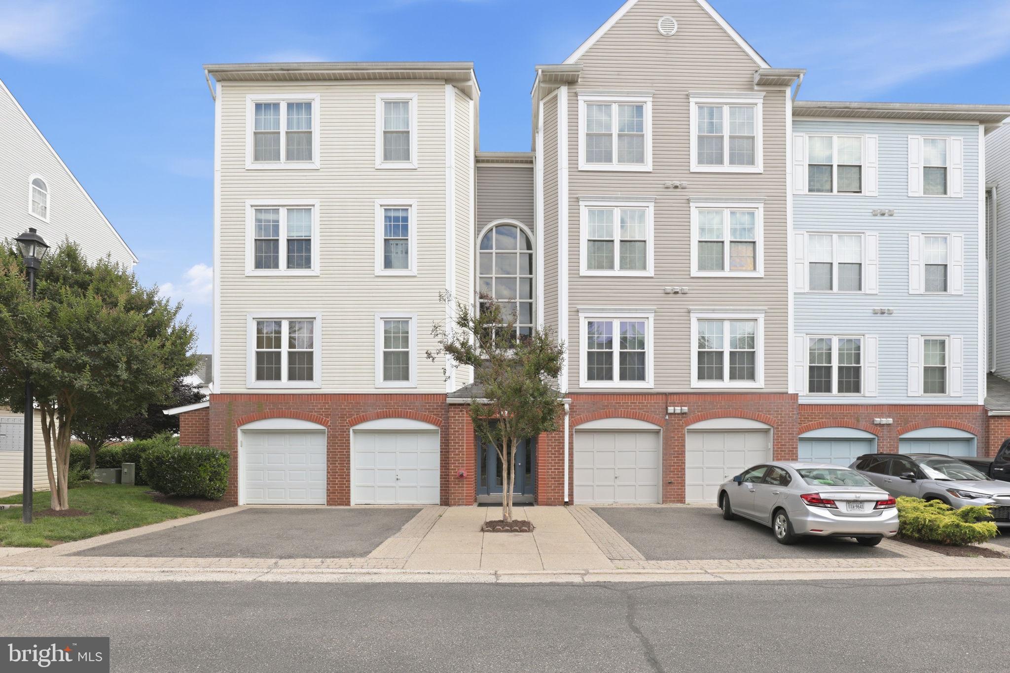 277 S PICKETT STREET 302
