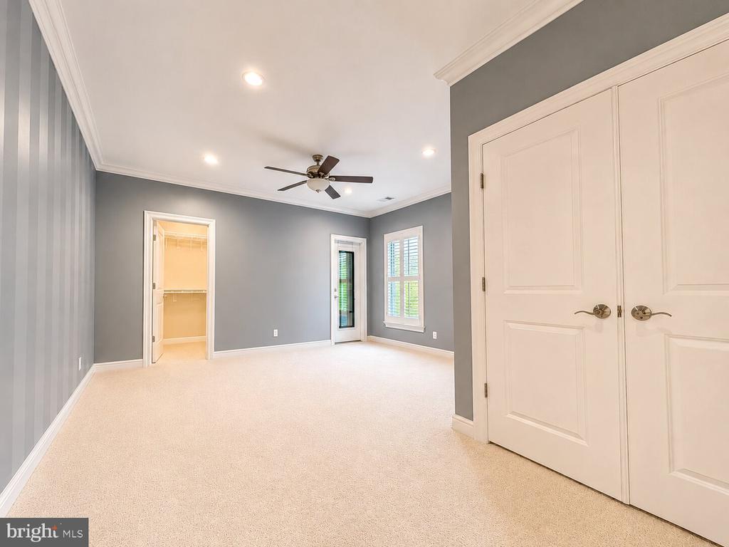 1824 POTOMAC GREENS DRIVE