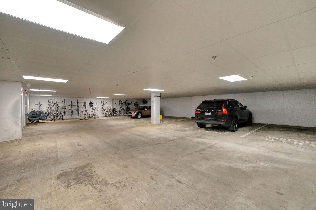 1023 ROYAL STREET N Unit: 204