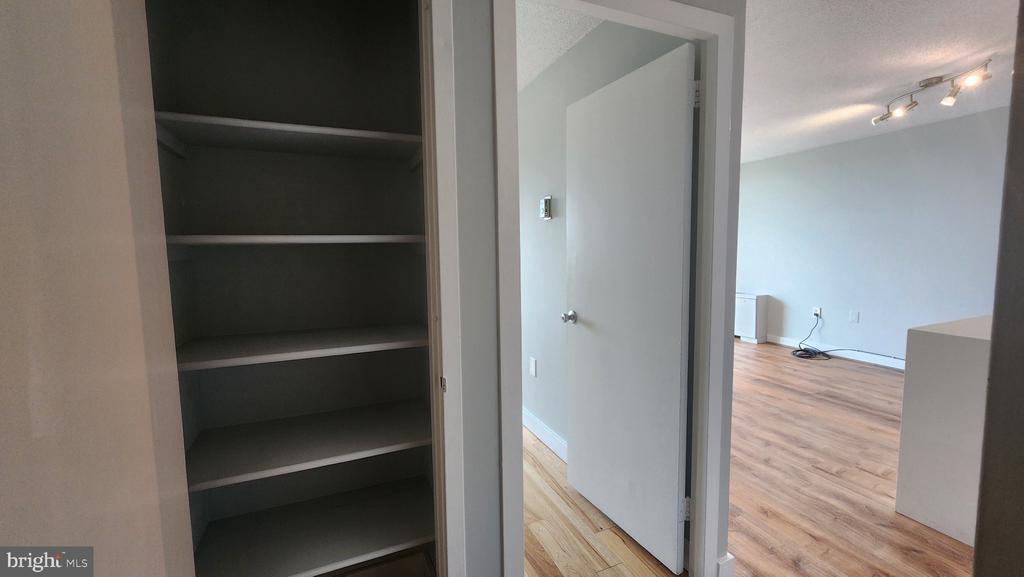 2500 N VAN DORN STREET Unit: 1020