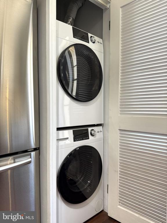 1407 E ABINGDON DRIVE Unit: 4
