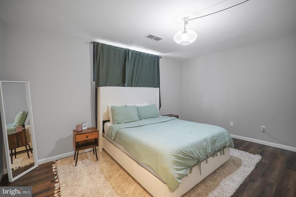 487 N ARMISTEAD STREET Unit: 301