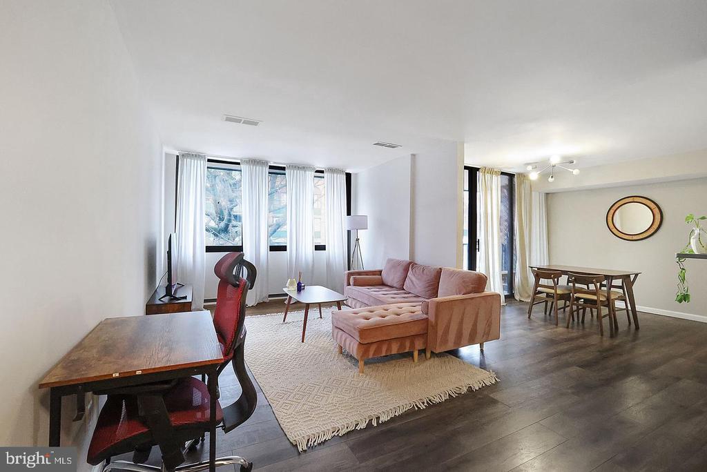 487 N ARMISTEAD STREET Unit: 301
