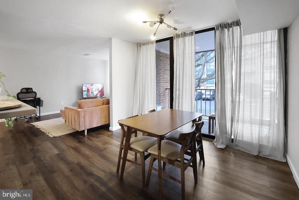 487 N ARMISTEAD STREET Unit: 301