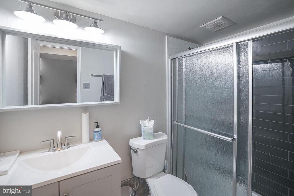 487 N ARMISTEAD STREET Unit: 301