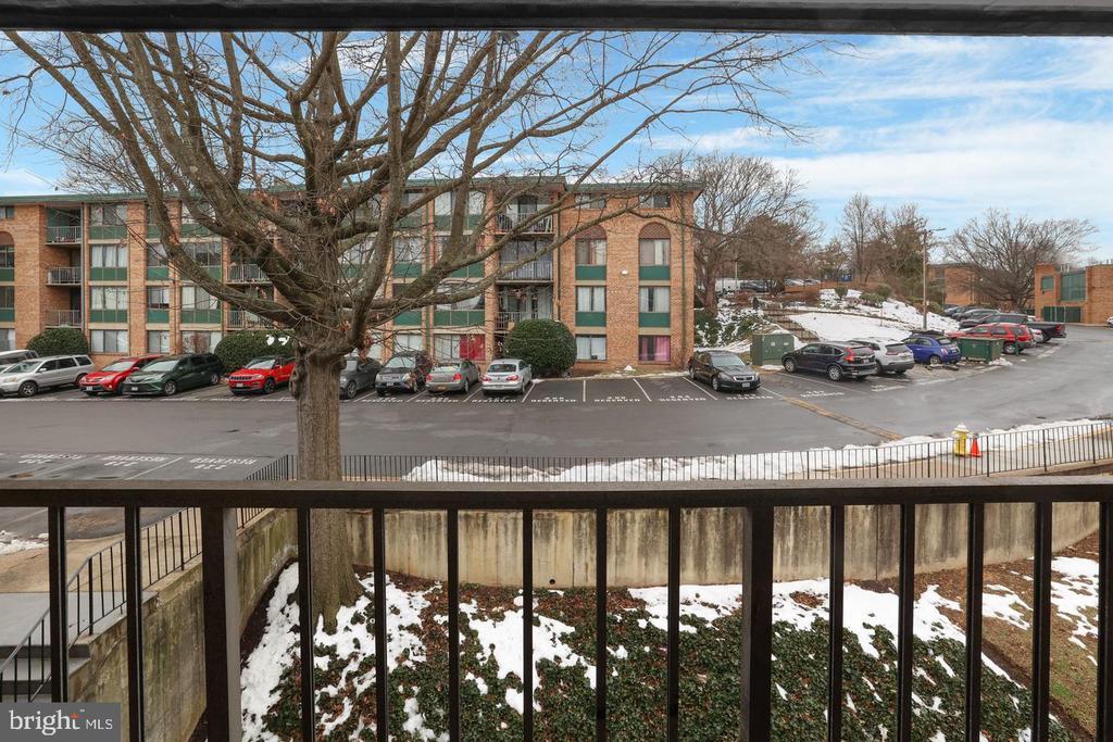 487 N ARMISTEAD STREET Unit: 301