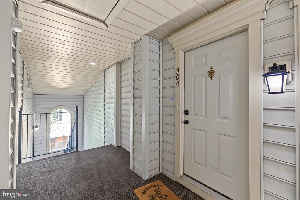 1725 KINGSGATE COURT Unit: 304