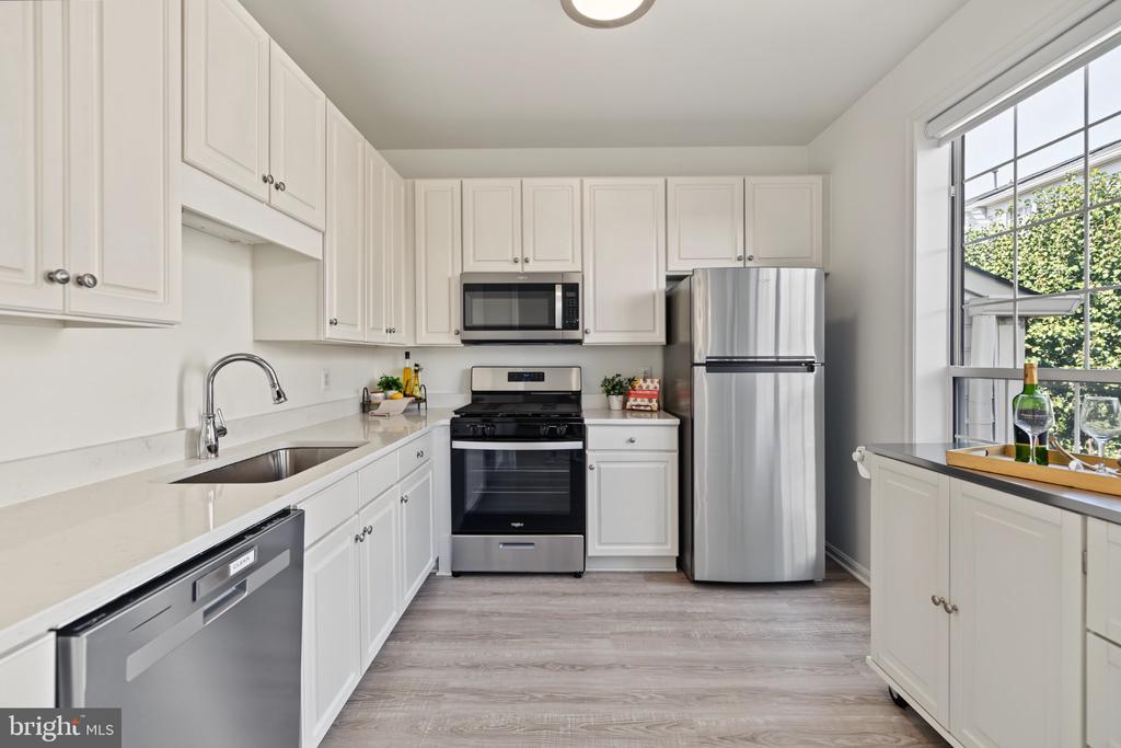 1725 KINGSGATE COURT Unit: 304