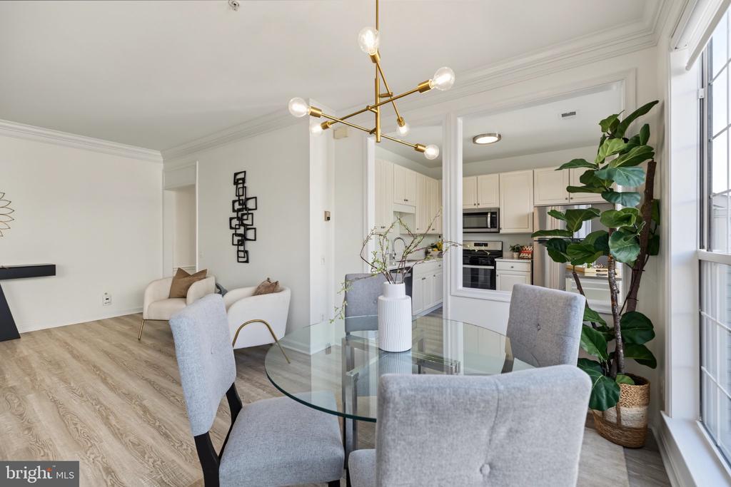 1725 KINGSGATE COURT Unit: 304