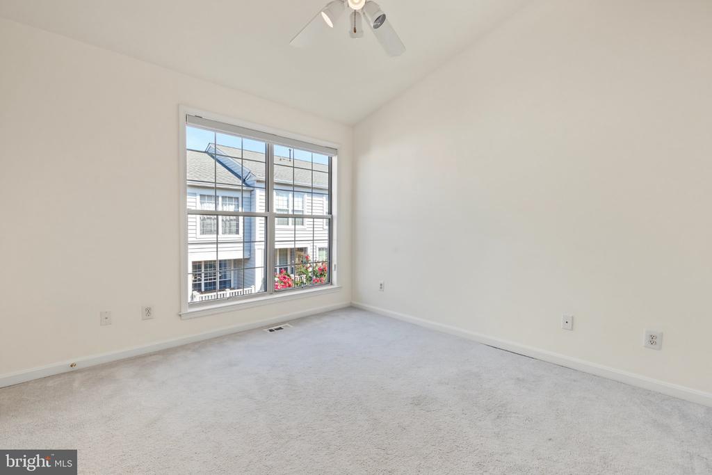 1725 KINGSGATE COURT Unit: 304