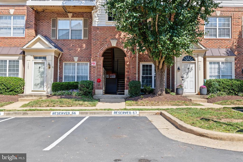 1725 KINGSGATE COURT Unit: 304