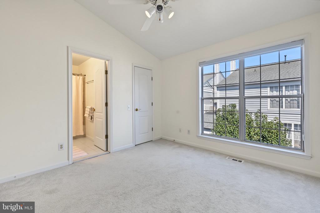 1725 KINGSGATE COURT Unit: 304
