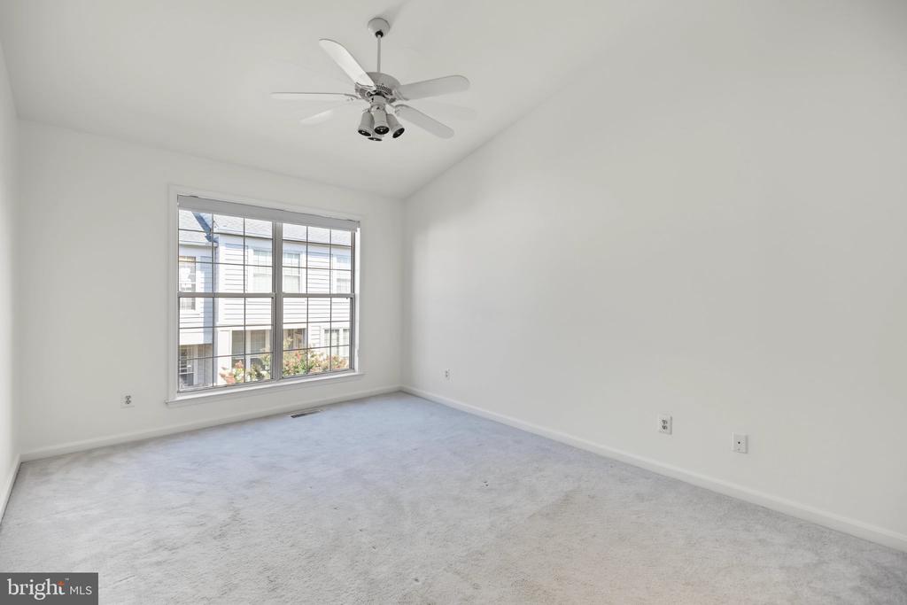 1725 KINGSGATE COURT Unit: 304