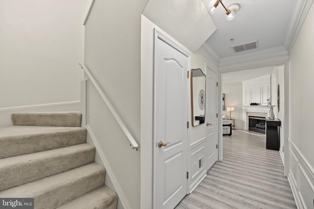 1725 KINGSGATE COURT Unit: 304