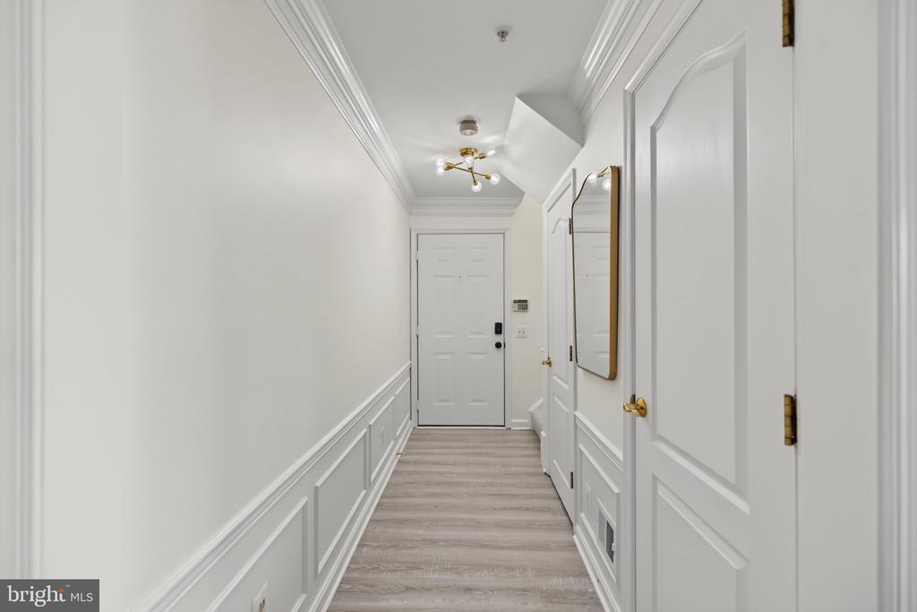 1725 KINGSGATE COURT Unit: 304