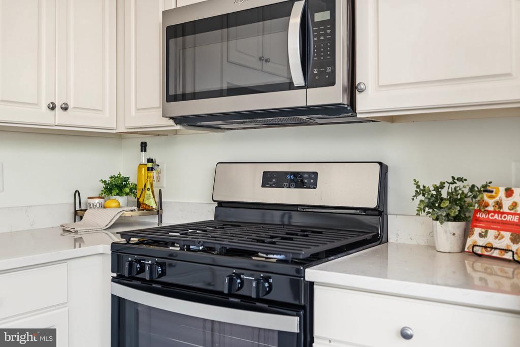 1725 KINGSGATE COURT Unit: 304