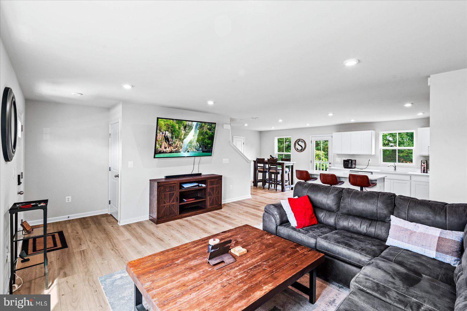 2633 HIGH POINT DRIVE