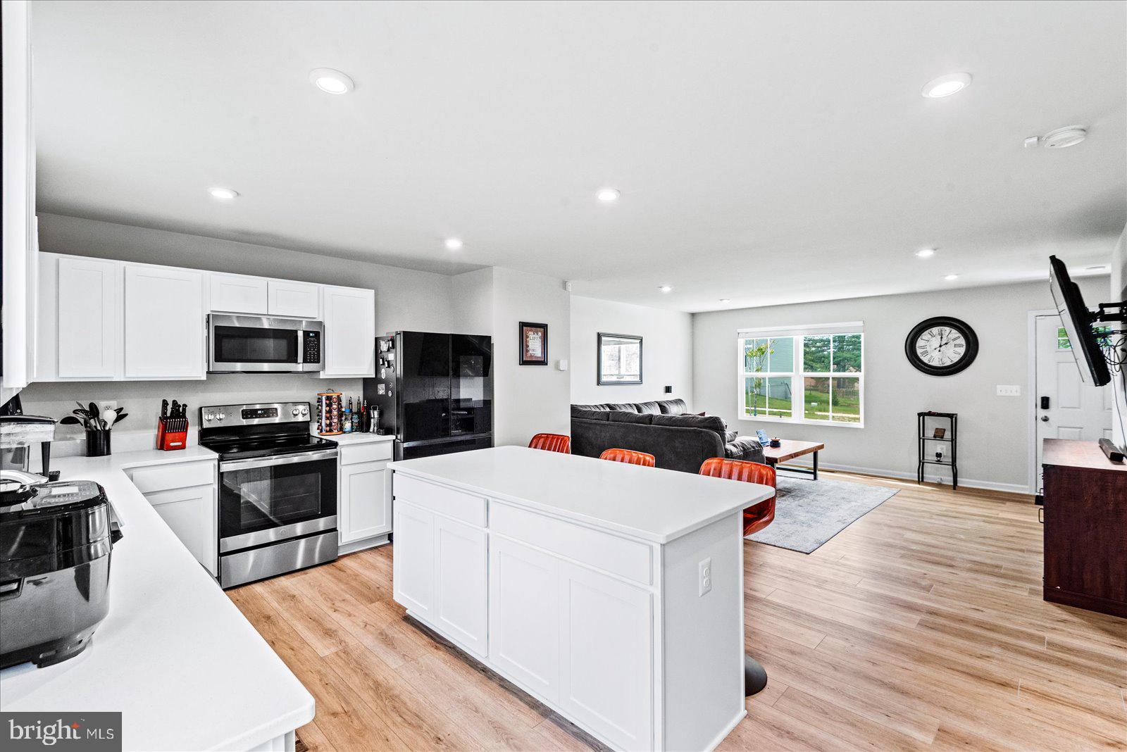 2633 HIGH POINT DRIVE