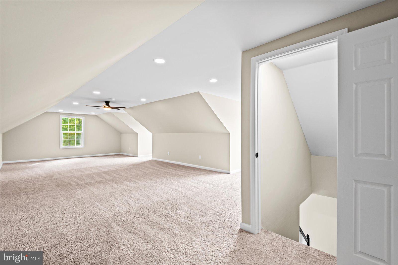 17515 LAKEMONT DRIVE