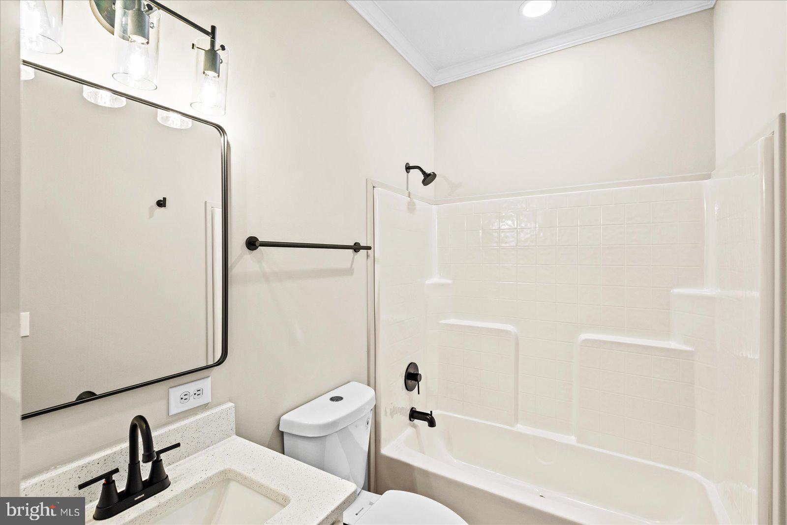 17515 LAKEMONT DRIVE