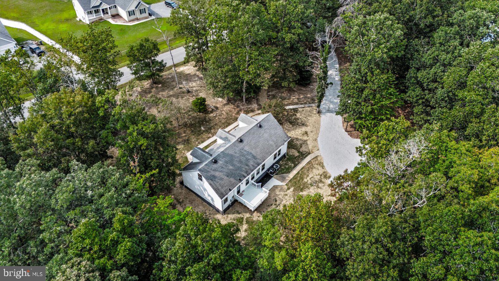 17515 LAKEMONT DRIVE