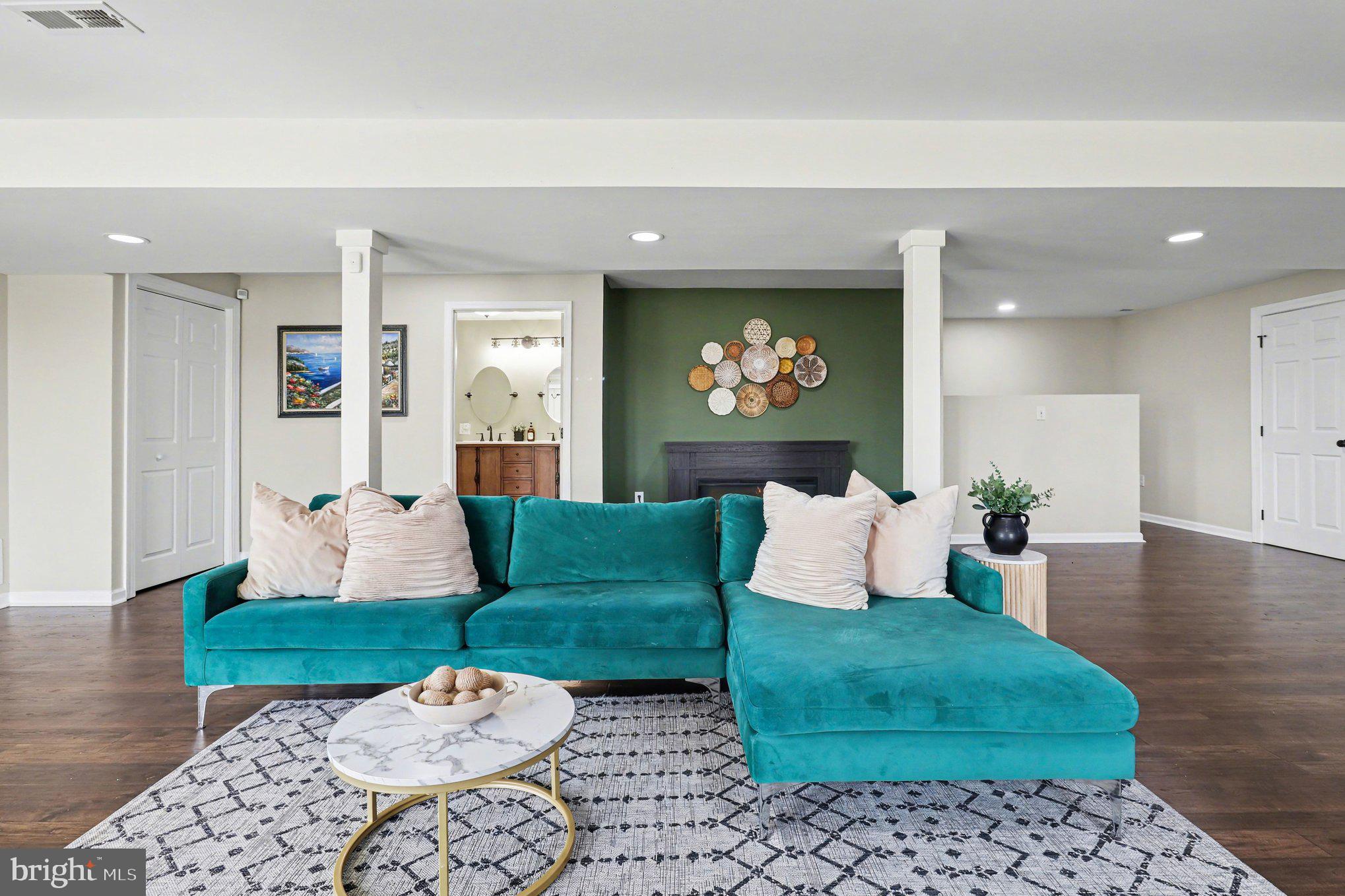 11347 ALVIN LANE