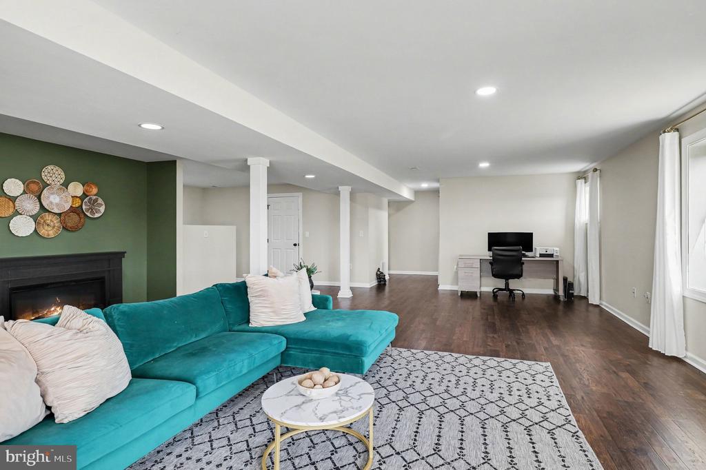 11347 ALVIN LANE