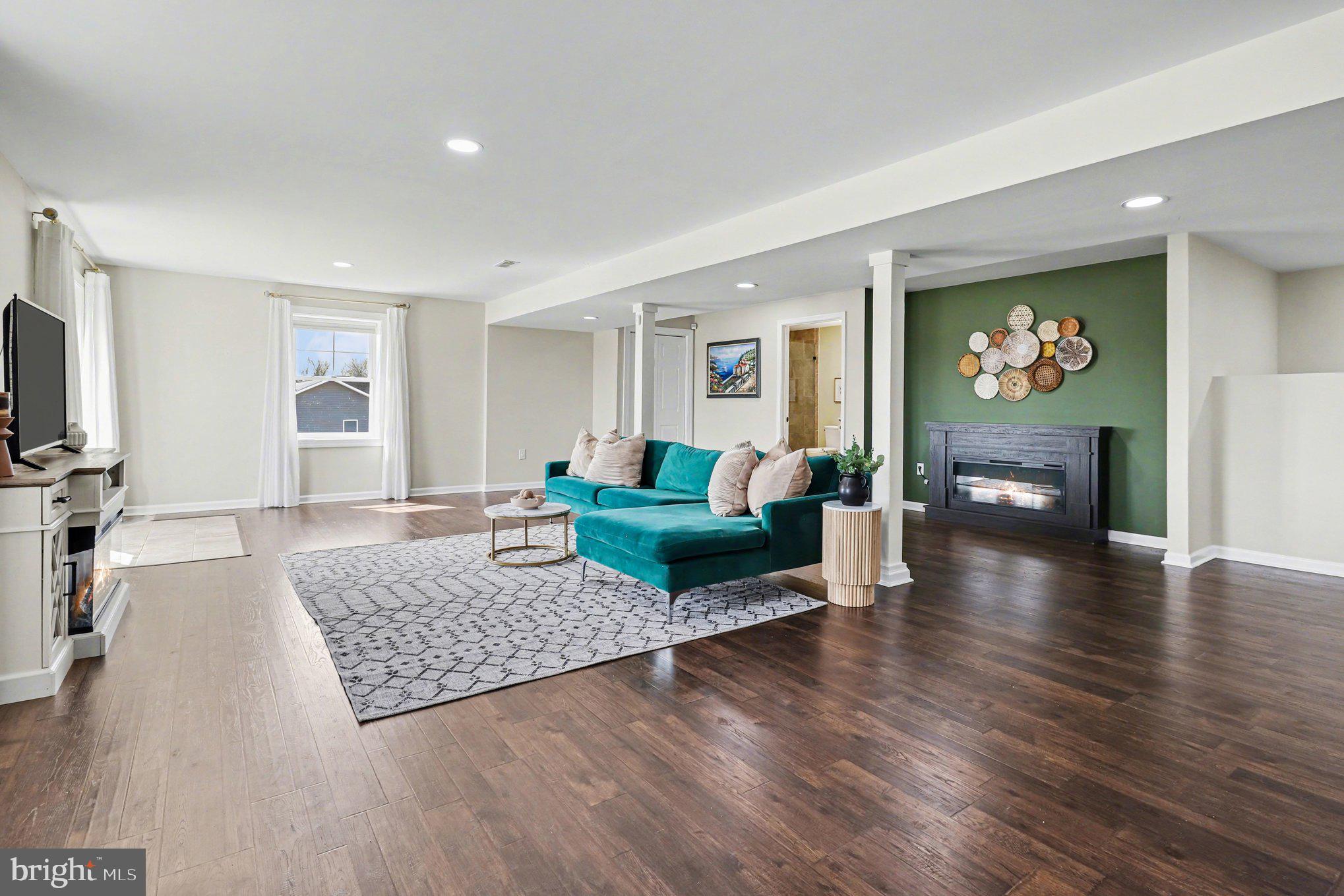 11347 ALVIN LANE