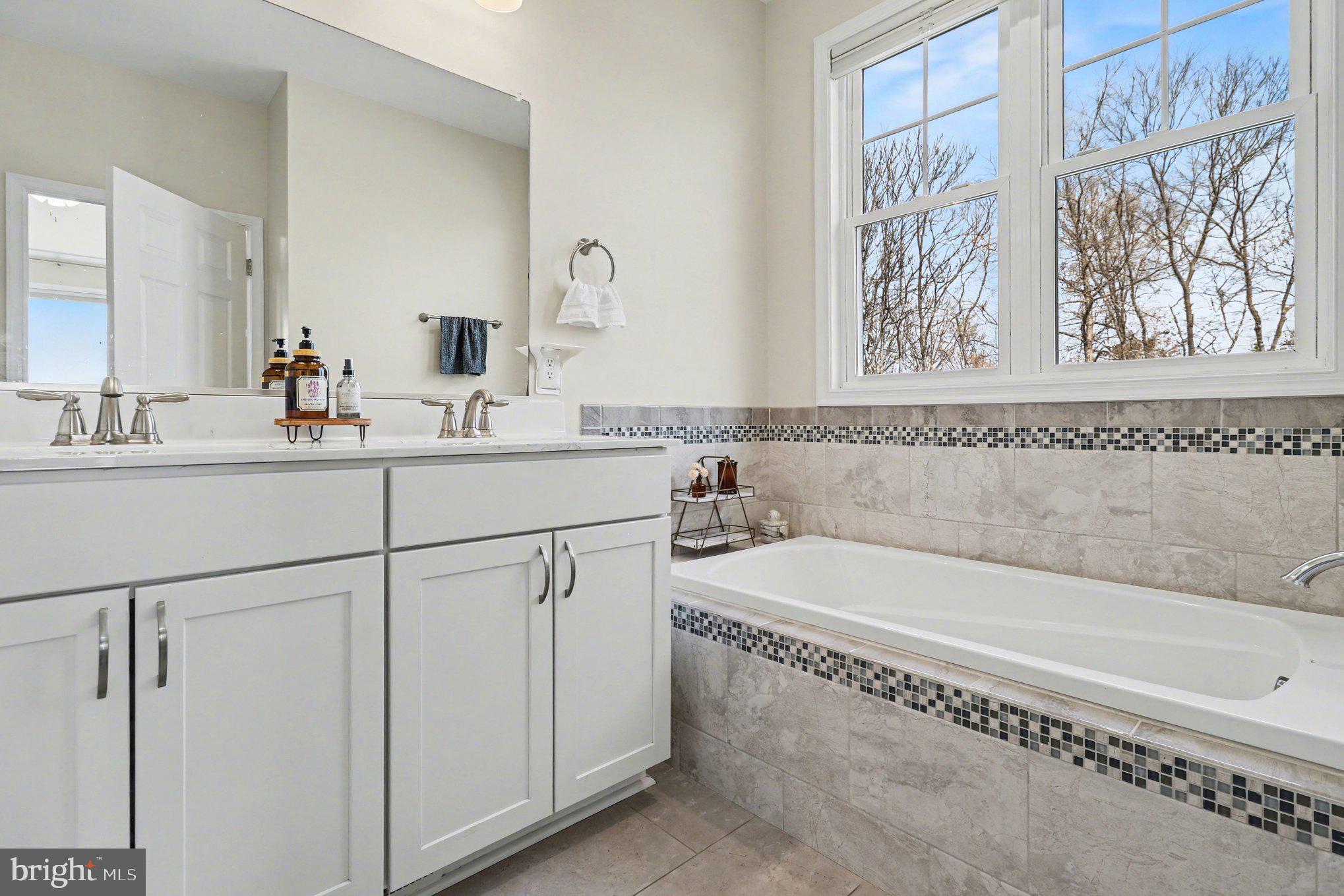 11347 ALVIN LANE
