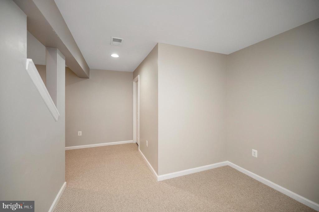12037 LIVE OAK DRIVE