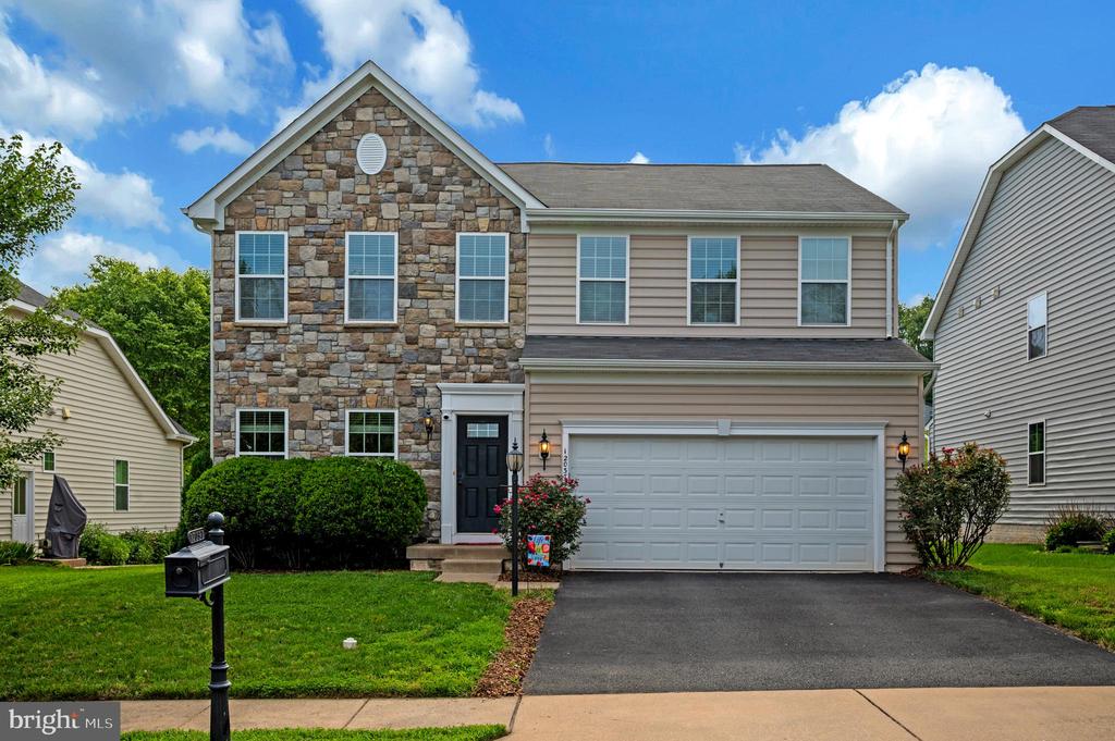 12037 LIVE OAK DRIVE