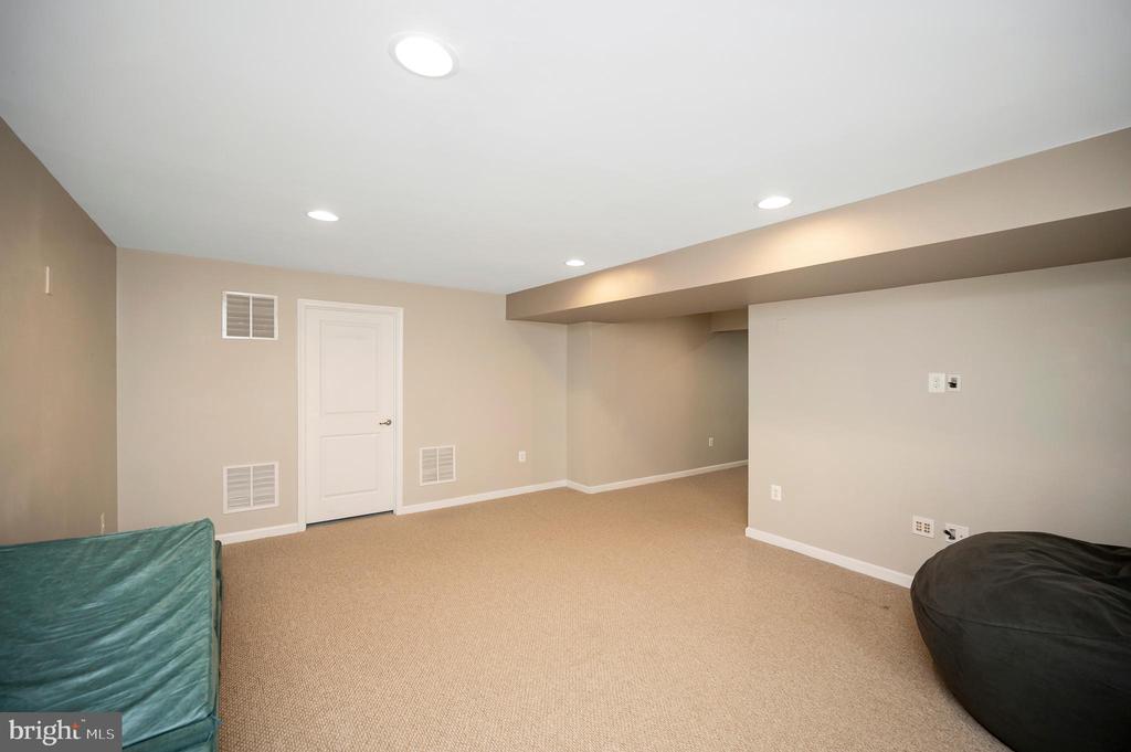 12037 LIVE OAK DRIVE
