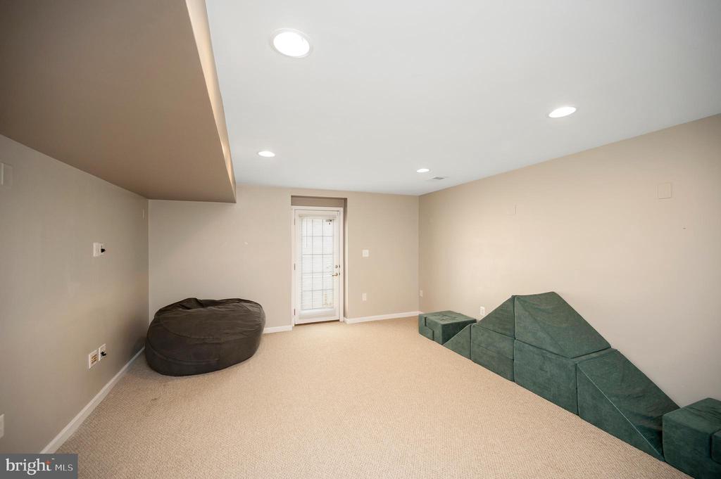 12037 LIVE OAK DRIVE