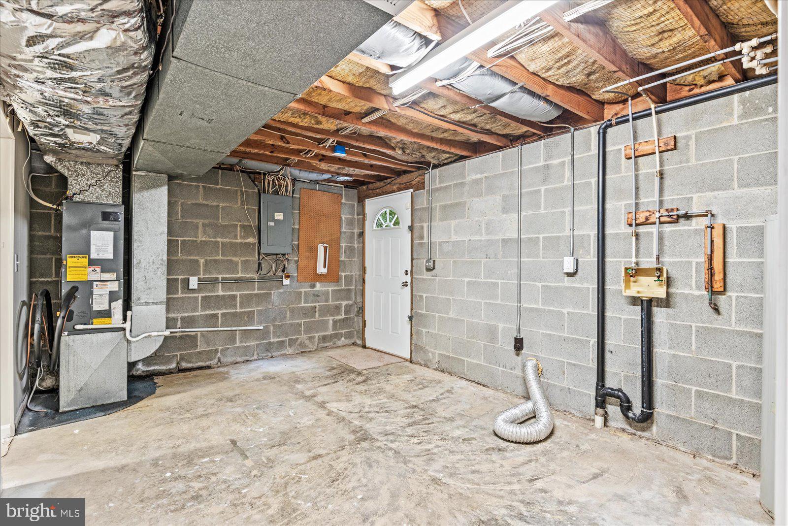 681 WELSH DRIVE