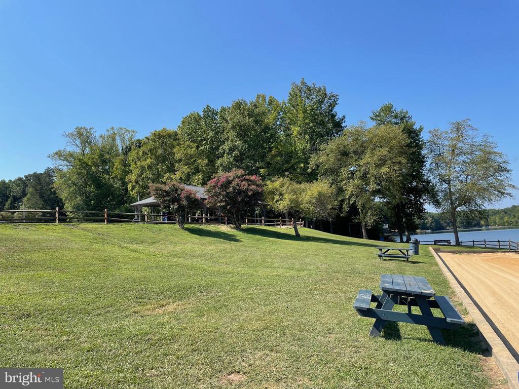 308 CRUMP DRIVE