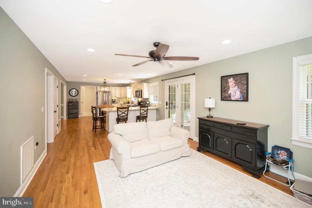 9000 FREDERICKSBURG TURNPIKE