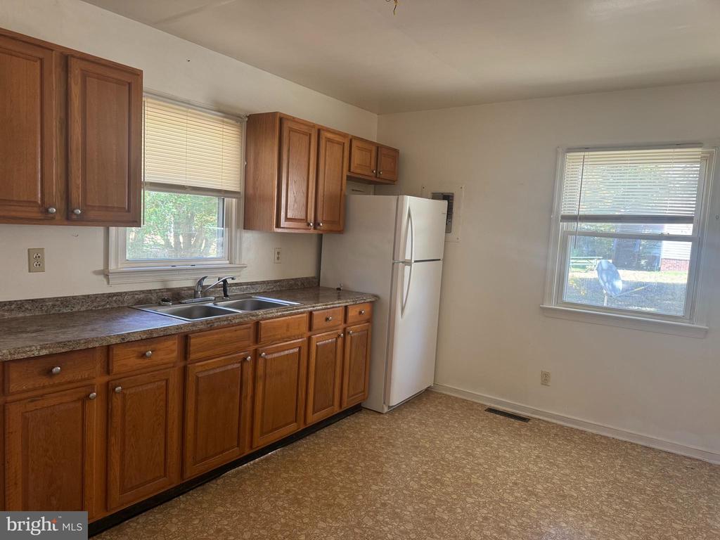 9263 LADYSMITH ROAD
