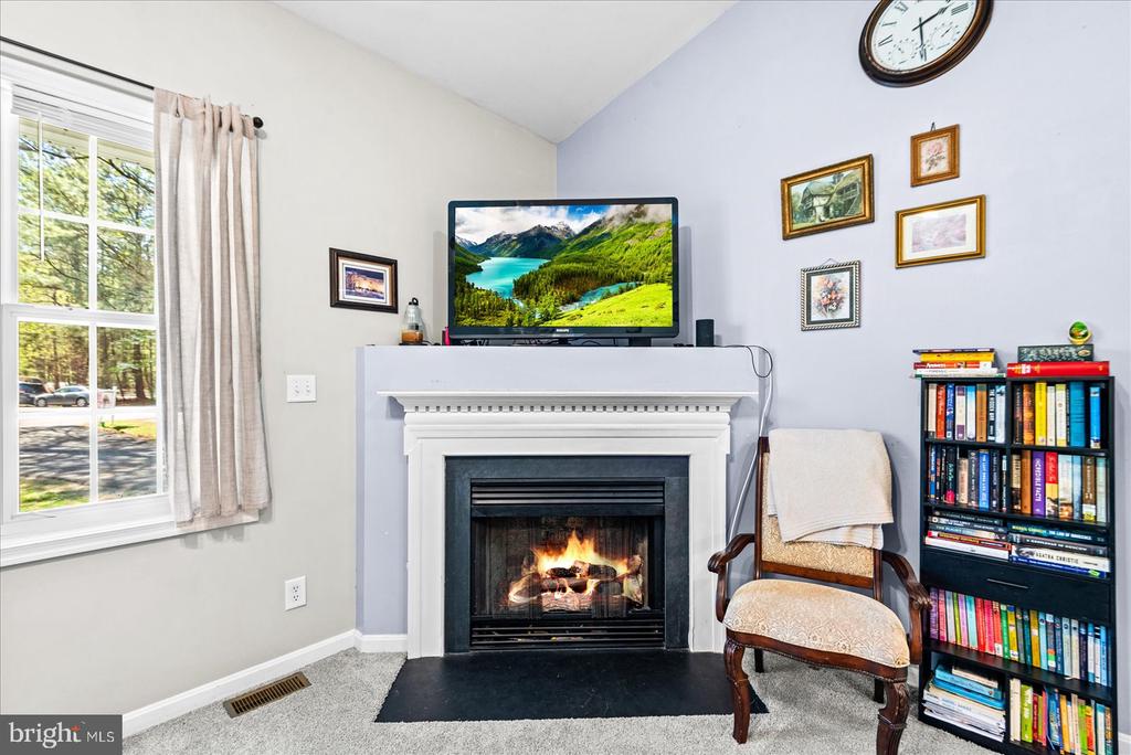 77 GREENWAY CV