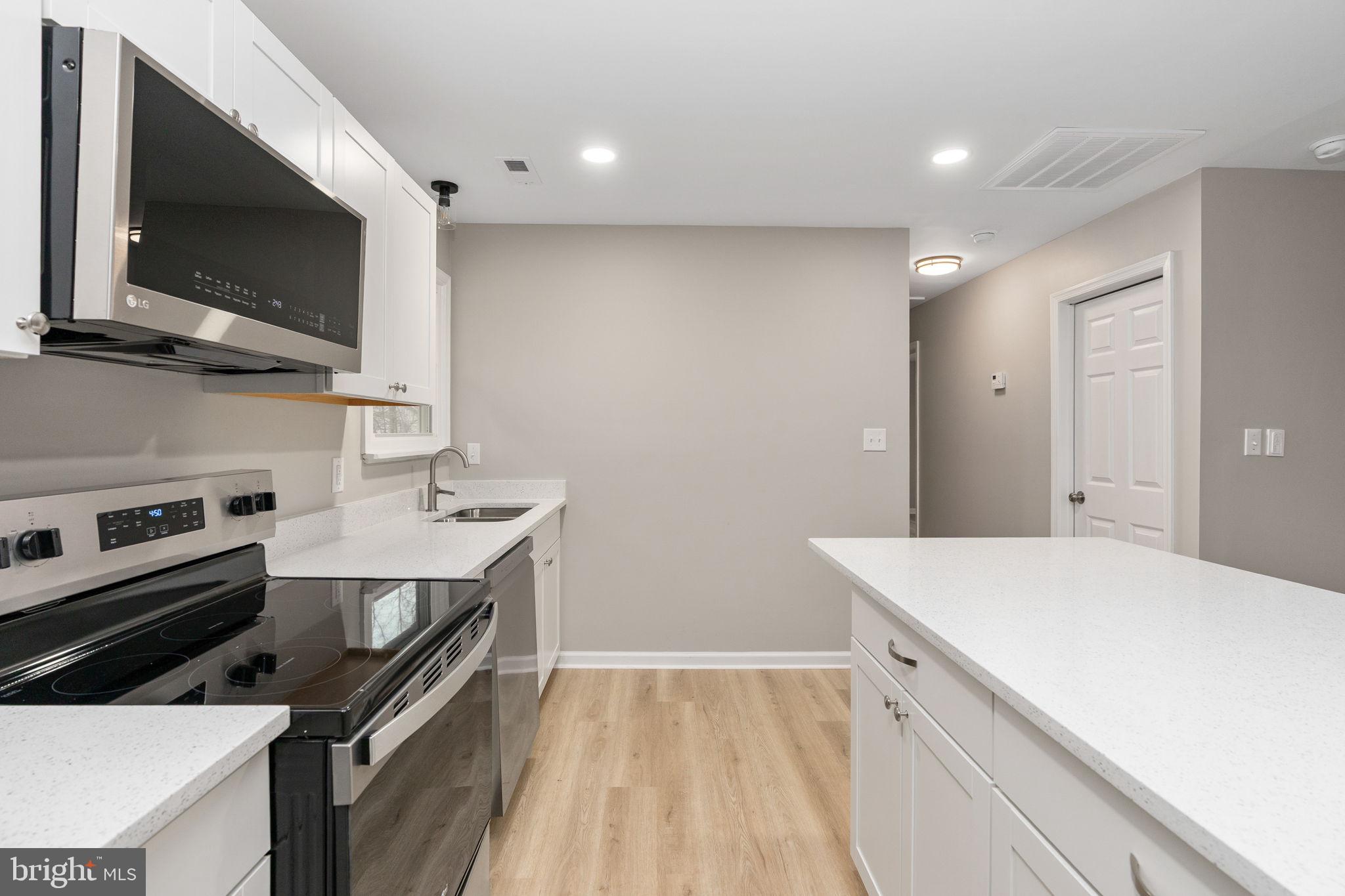 2508 QUAIL OAK DRIVE