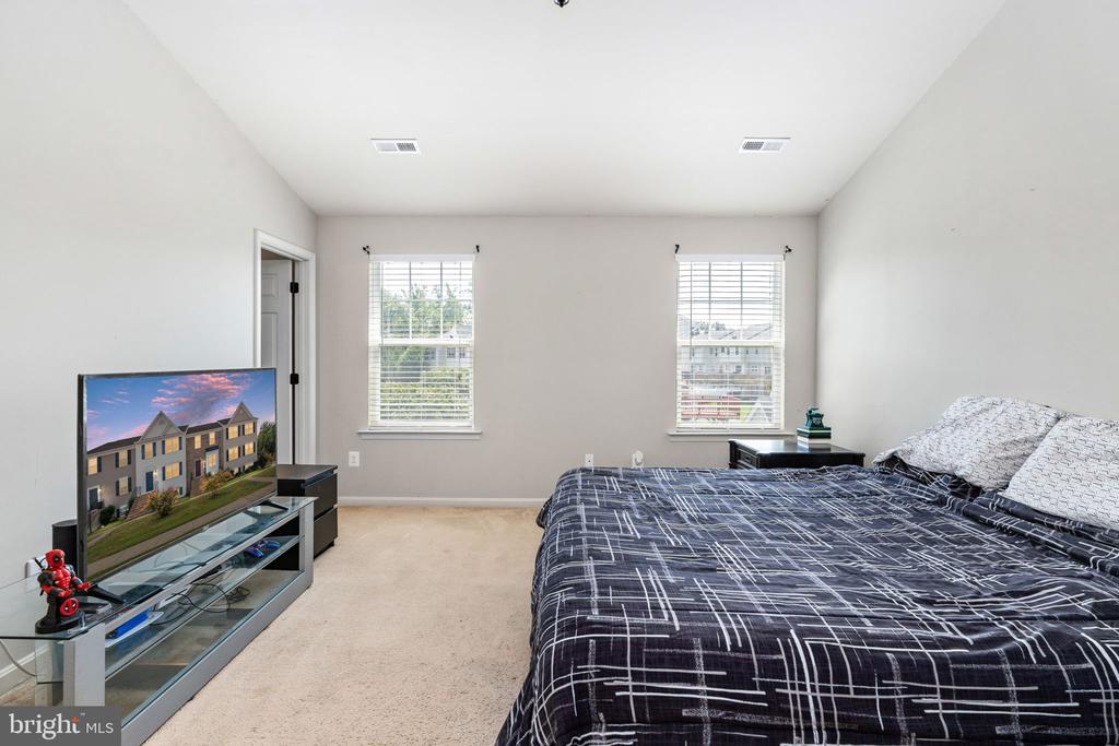 7306 STATESMAN BOULEVARD