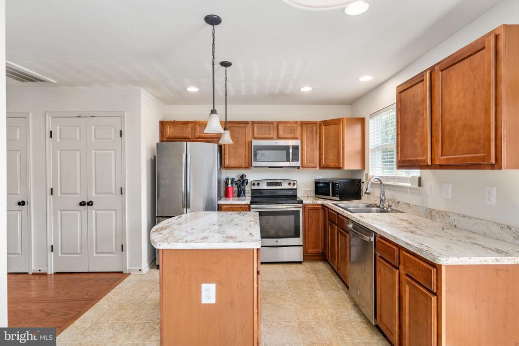 7306 STATESMAN BOULEVARD