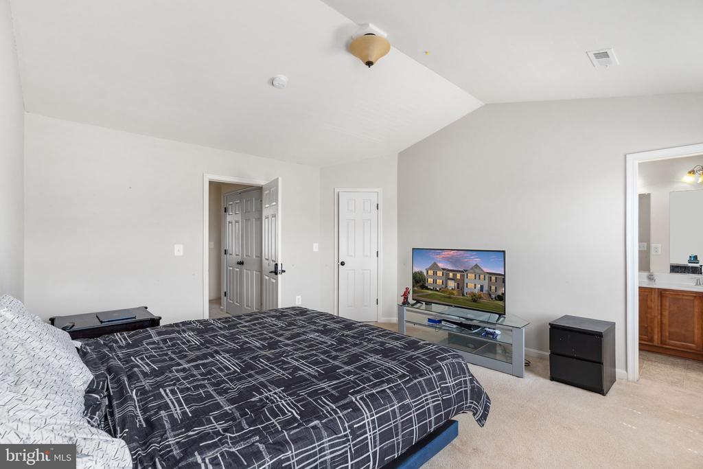 7306 STATESMAN BOULEVARD