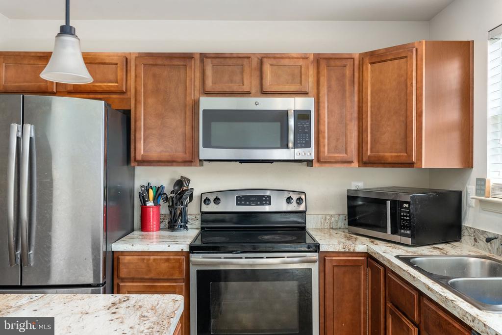 7306 STATESMAN BOULEVARD