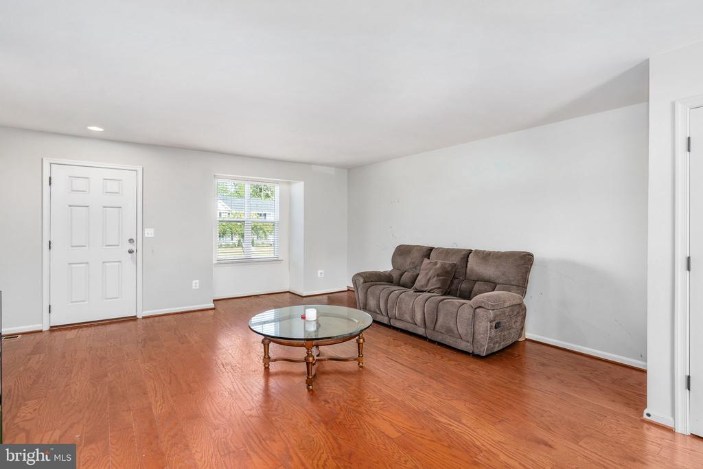 7306 STATESMAN BOULEVARD
