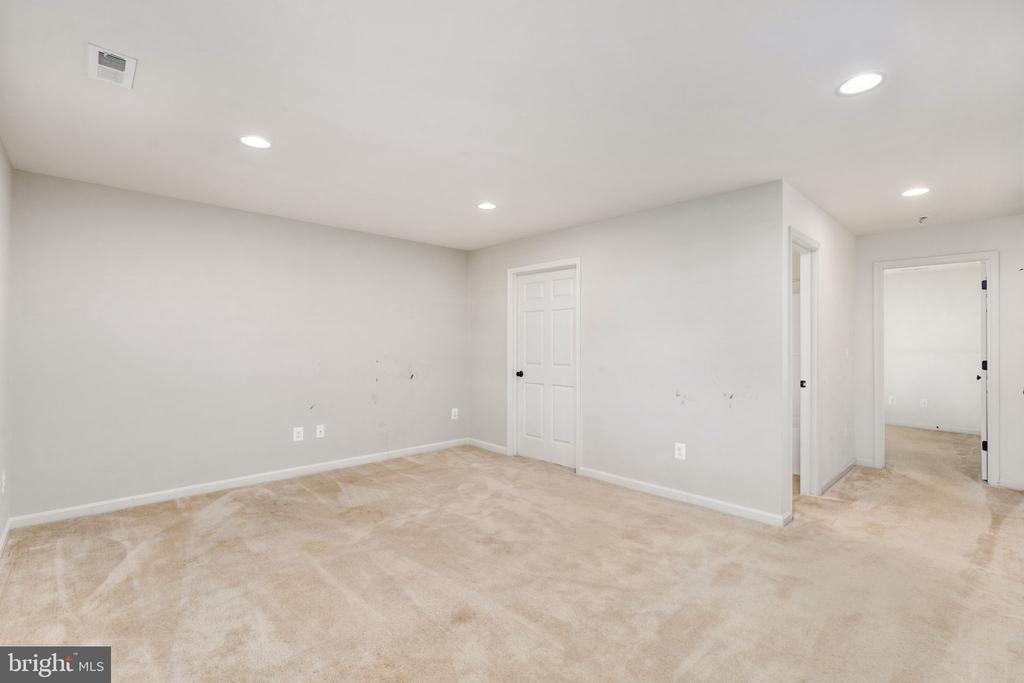 7306 STATESMAN BOULEVARD