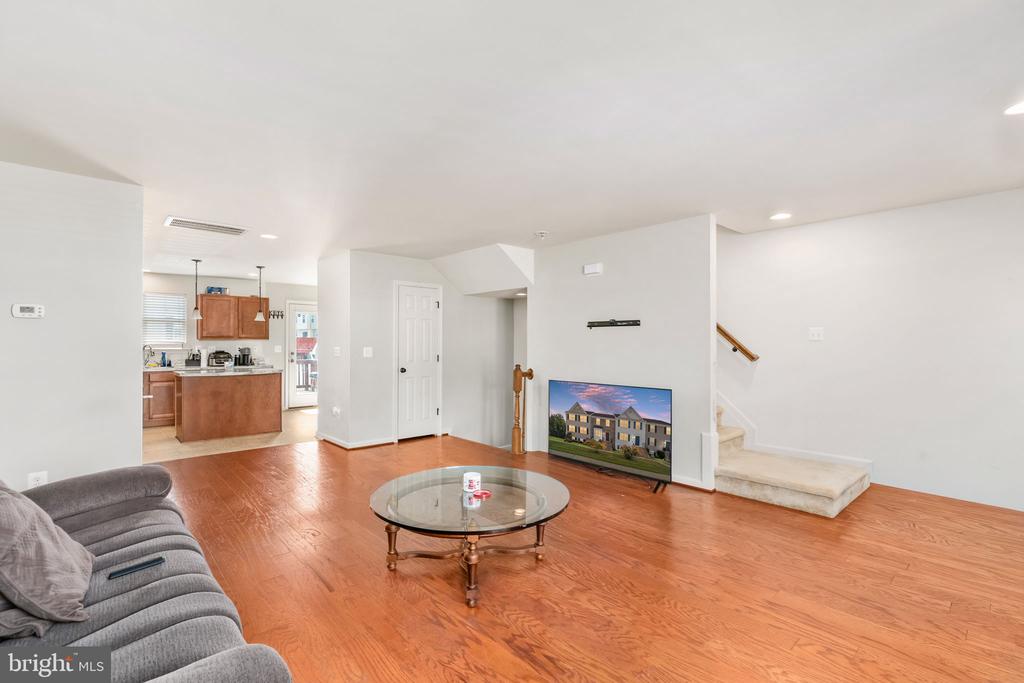 7306 STATESMAN BOULEVARD