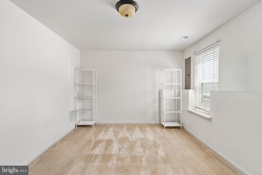 7306 STATESMAN BOULEVARD