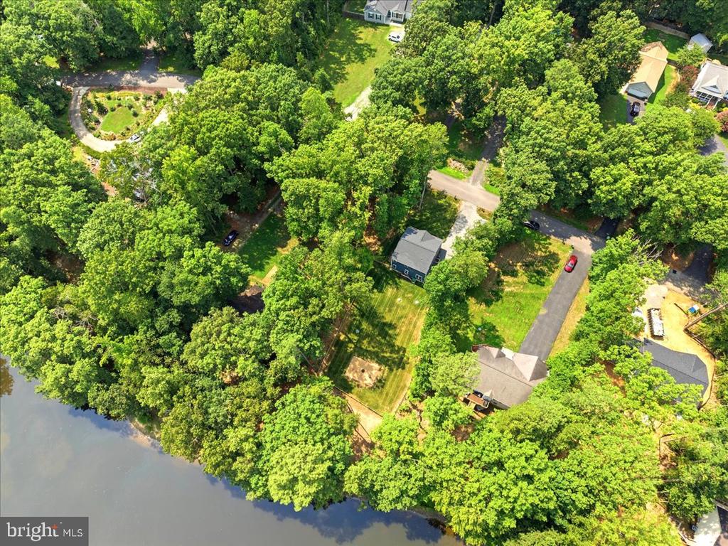 222 SEA CLIFF DRIVE