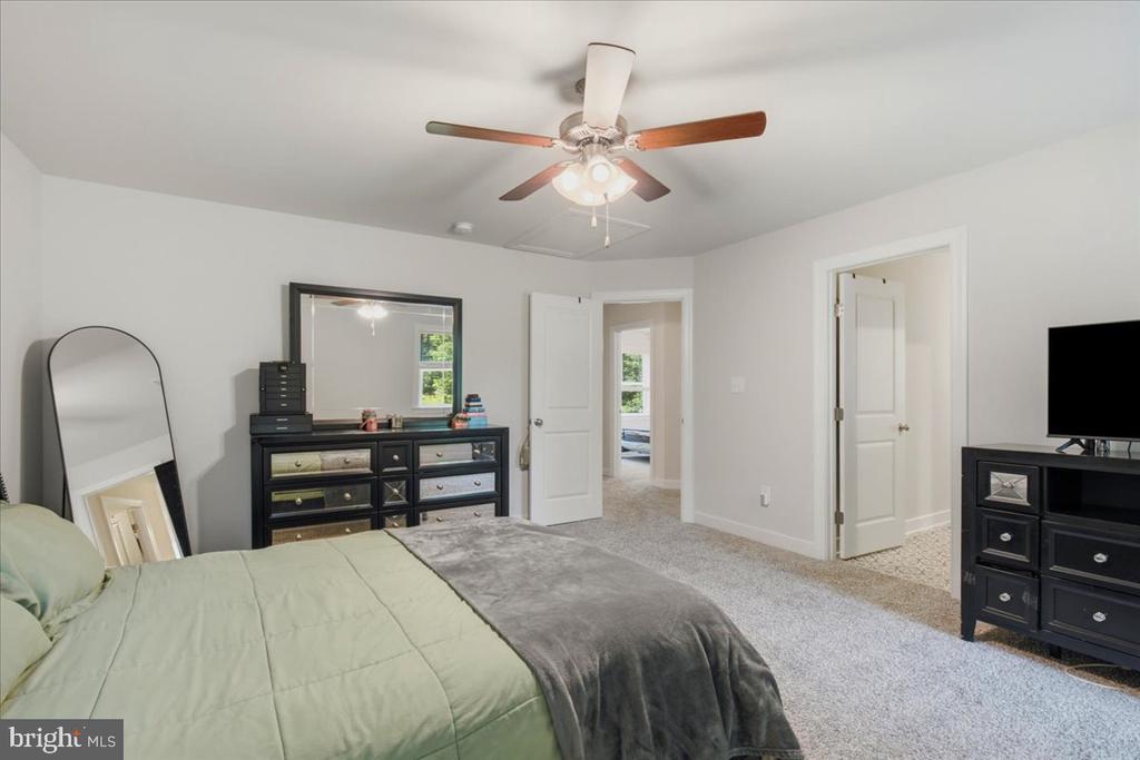 222 SEA CLIFF DRIVE