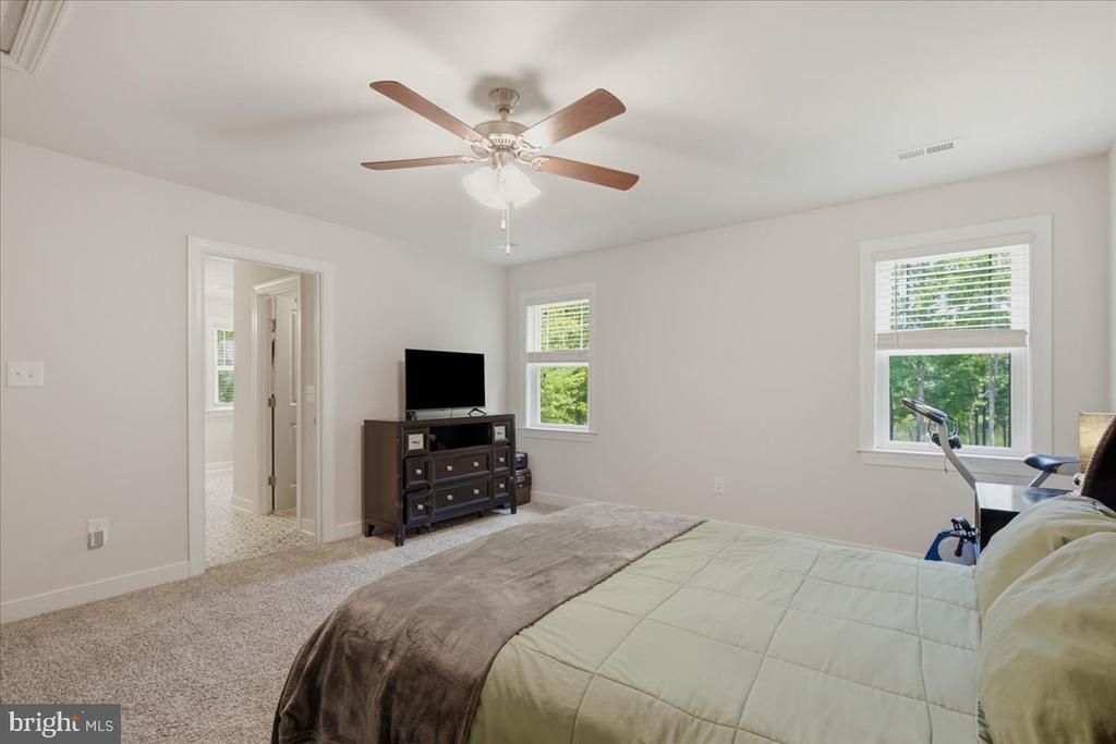 222 SEA CLIFF DRIVE